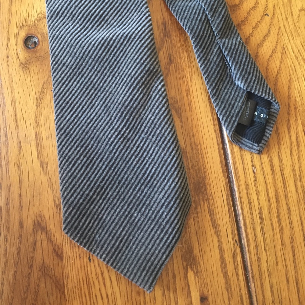 Le Chateau Tie